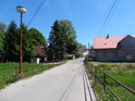 Most s místní komunikací přes Svratku ve Svratce.